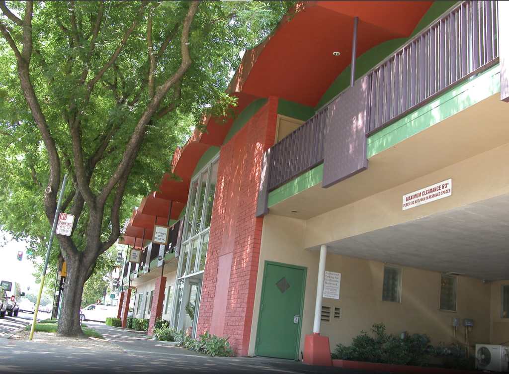 930 Alhambra Exterior
